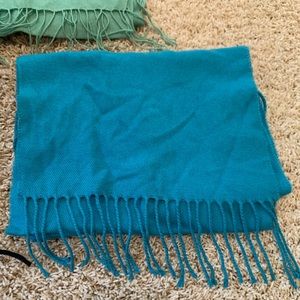 2 scarves